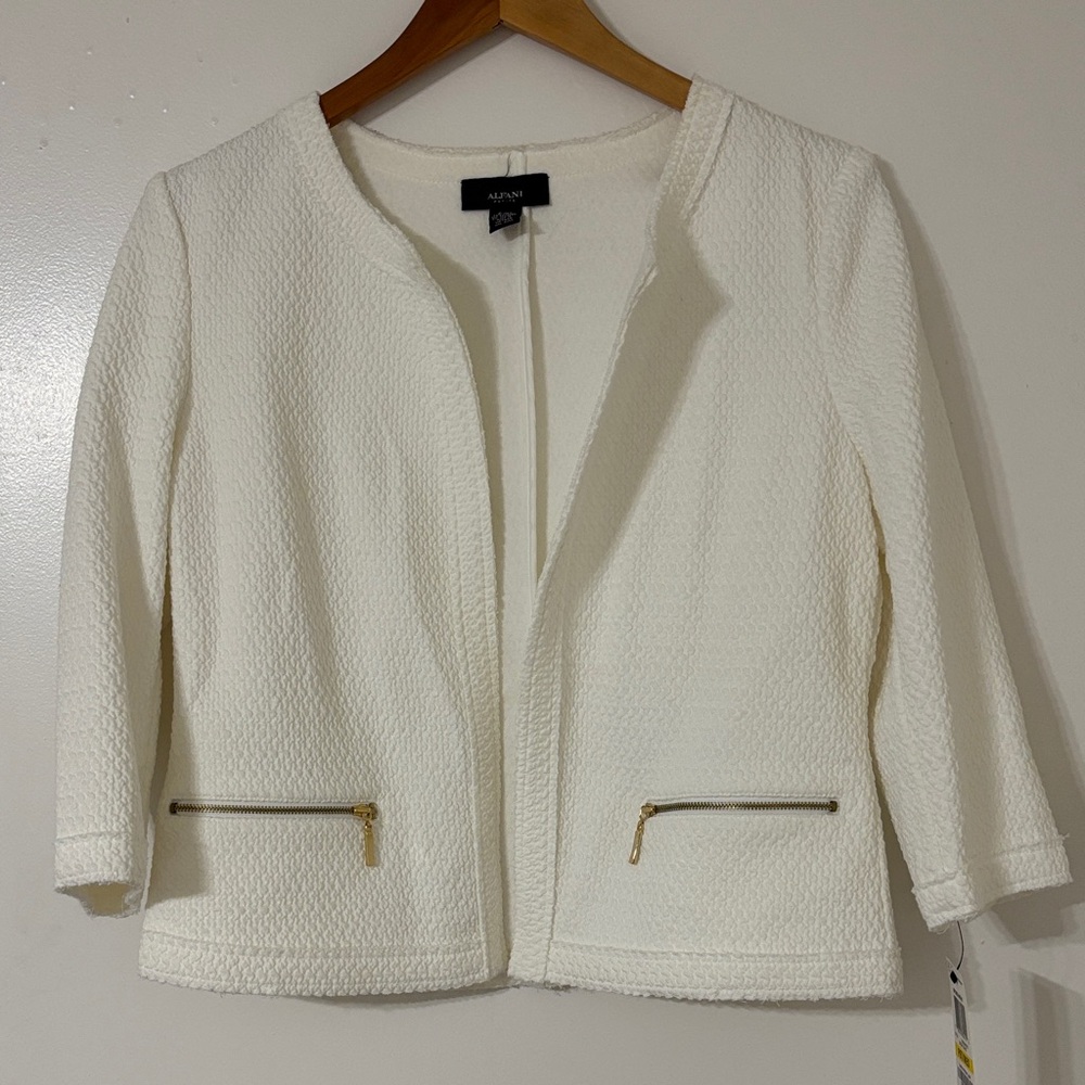 Alfani NWT White Textured Knit Open Front Blazer Crop Jacket Gold Zip Petite M